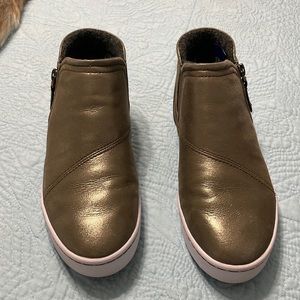 CLARKS COLLECTION WARM LINING BOOTS METALLIC COLOR